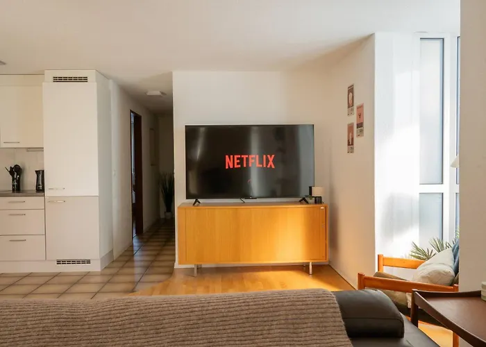 Central12 - Free Parking トゥーン