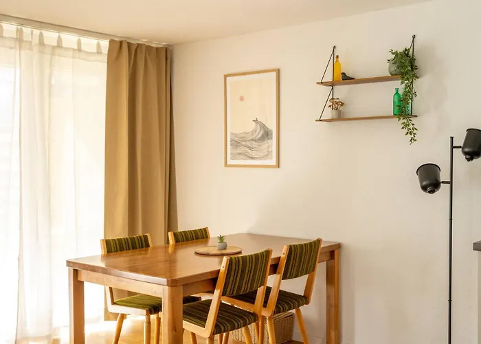 Central12 - Free Parking *