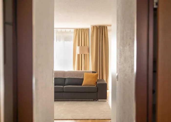 Central12 - Free Parking *